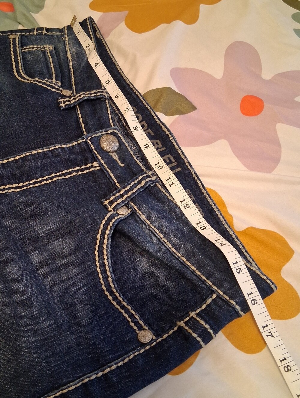 Code Bleu Andrea Women Bootcut Dark Wash Jeans Pant Sz10PR Embroidered - Picture 8 of 15